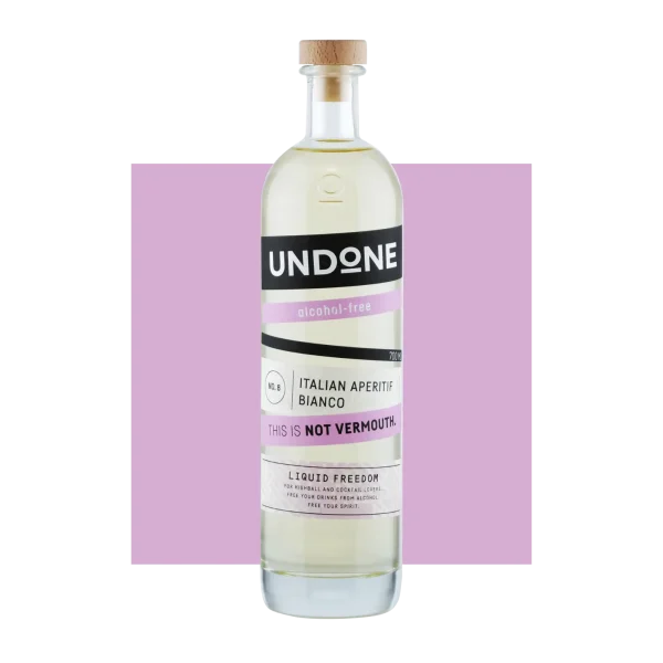 Ein Flasche Undone No. 8 This is not vermouth